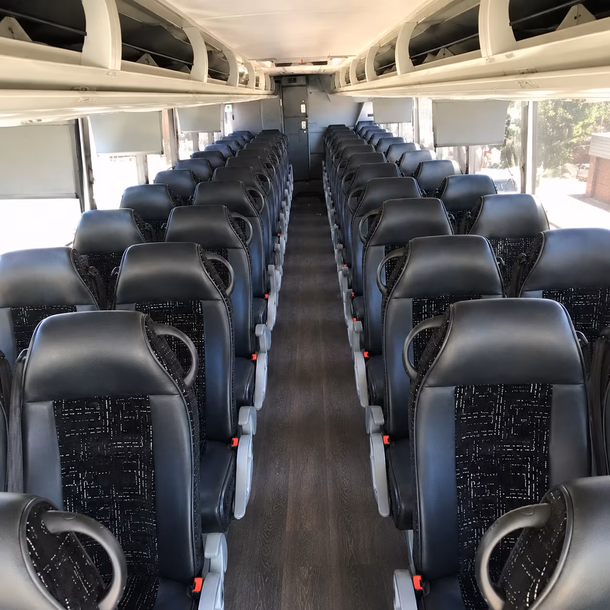 bellevue charter bus transportation to and from bellevue area airports