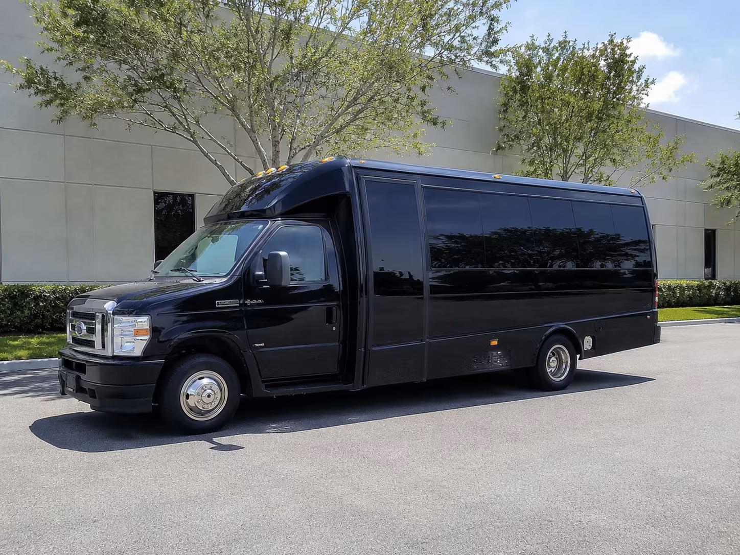 bellevue rent a bus for a meeting or corporate event in bellevue