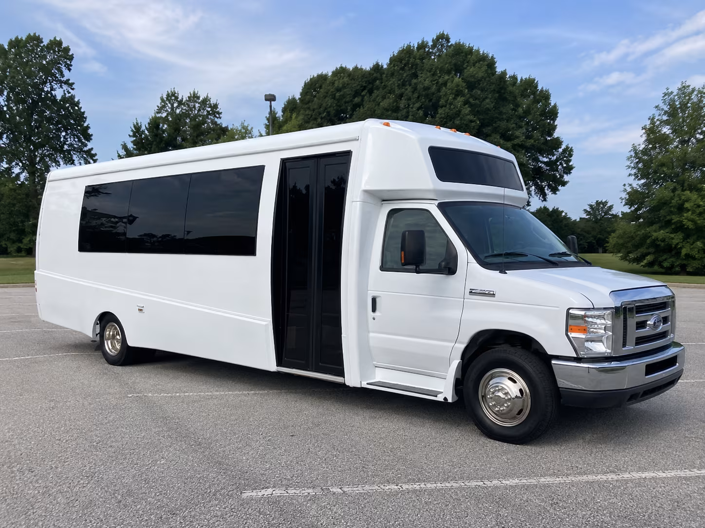bremerton 18 passenger party bus
