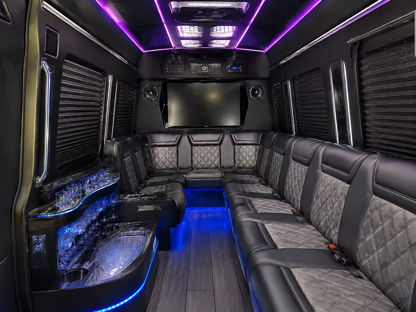 fill out one quick form to find corporate airport transfers to seatac
