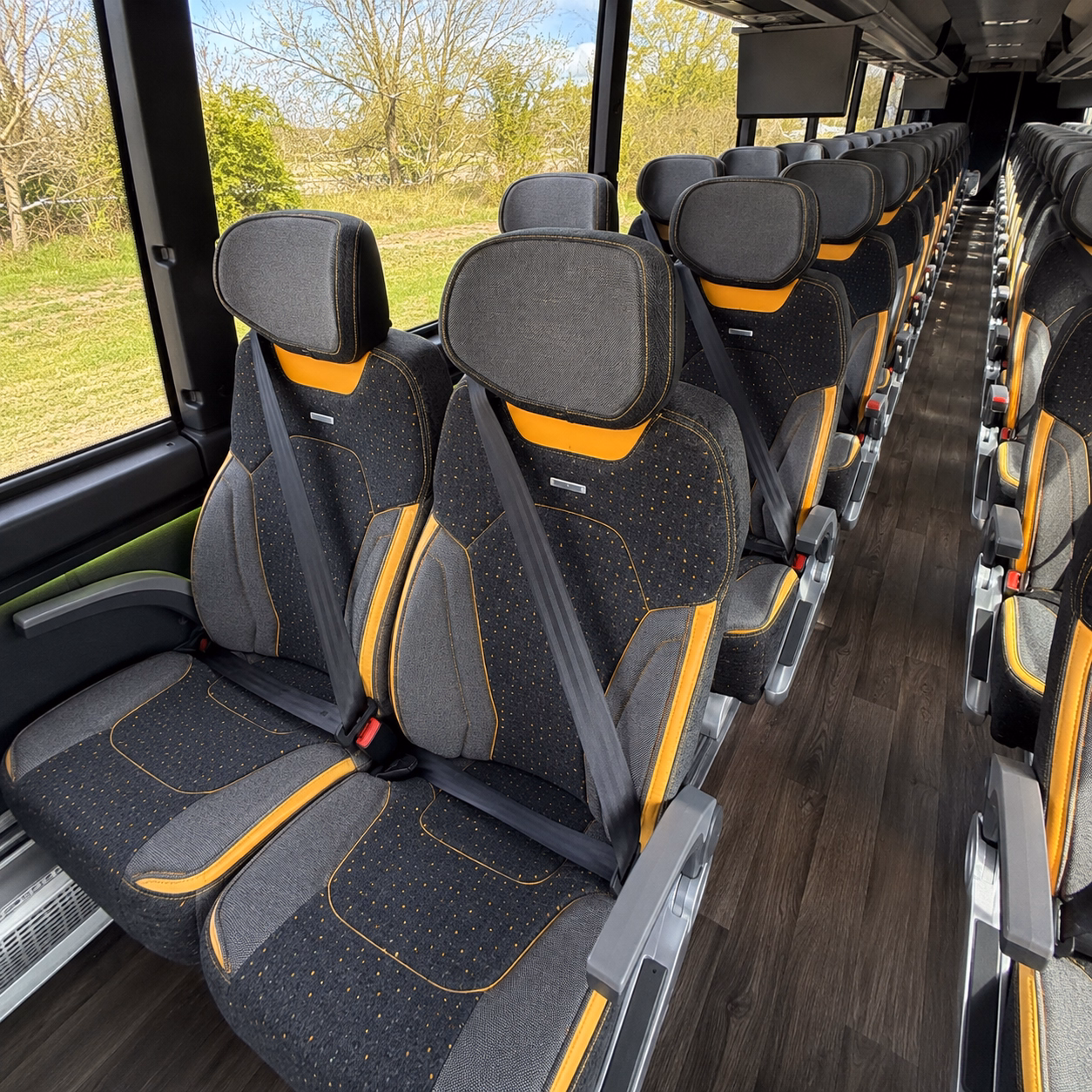 kirkland school bus rentals for field trips and class outings