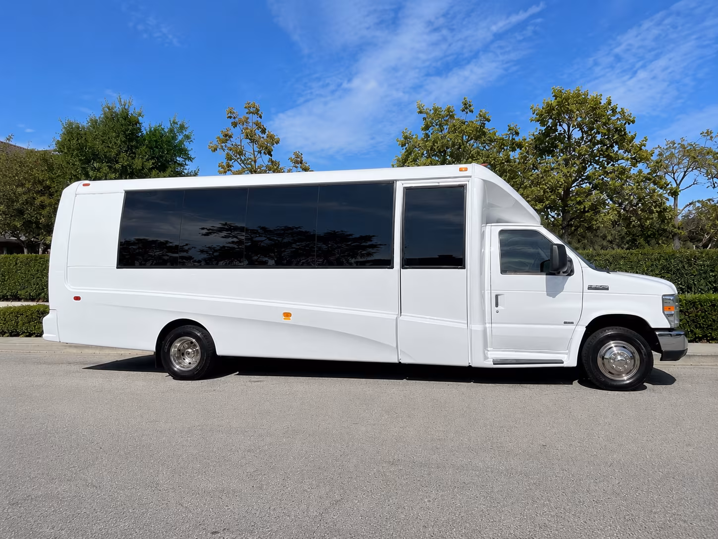kraken and storm games at climate pledge arena are easy with a group bus from bremerton