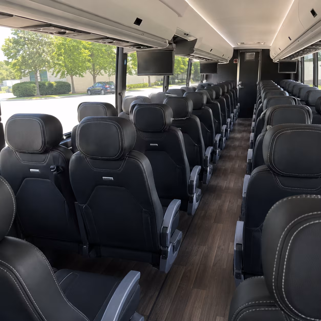 lynnwood charter bus rentals to concerts festivals in lynnwood
