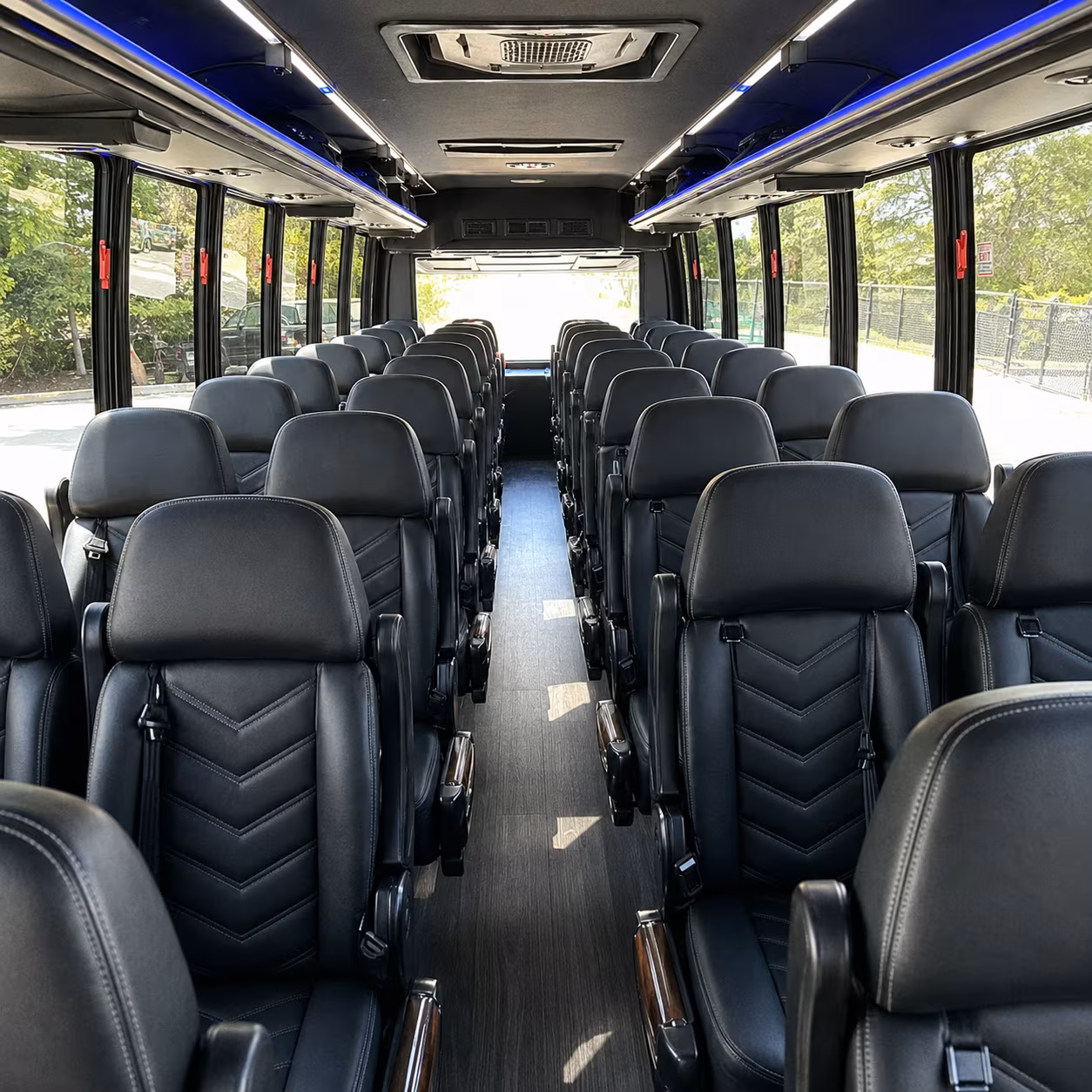 lynnwood make your group trip comfortable with a lynnwood long distance charter bus rental