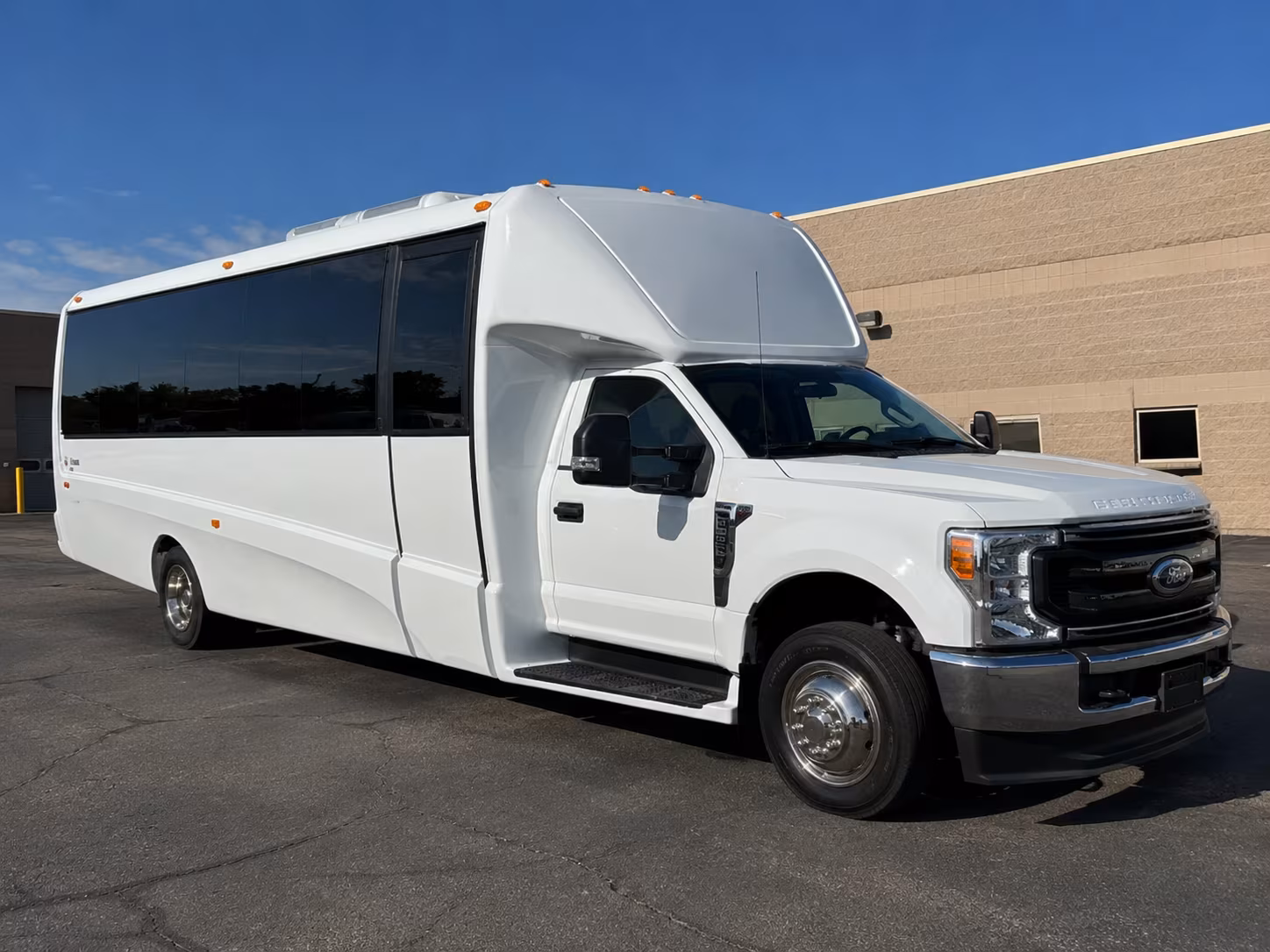 seattle book charter buses for government military groups in seattle